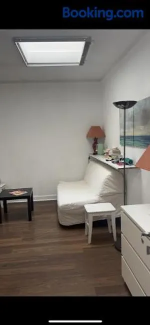 Image of Beautiful Flat Champs-Elysée