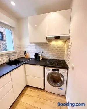 Image of Magnificent apartment close to Paris metro line 1
