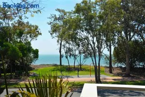 Image of 545 Esplanade