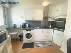 Image of Appartement 3* à Bénodet, terrasse, parking, à 150m de la plage et thalasso - FR-1-481-49