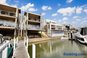 Image of Gippsland Lakehouse A