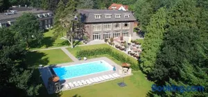 Image of Adorable two bedroom bungalow C7 next to hotel.