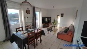 Image of Appartement, entrée autonome, à proximité de la gare