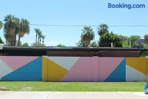 Image of Newly Remodeled Mid Century Saguaro House (36)