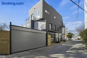 Image of Modern, Gorgeous & Luxury Gem - 5 Stars Location