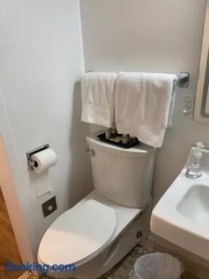 Image of Modernized Studio Apartment in Gadsden, AL