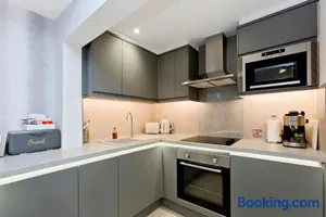 Image of Ultra Modern, West End Village, Refurbished 1 bed