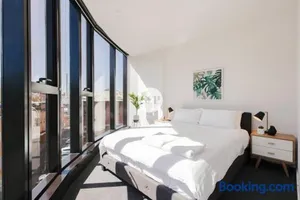 Image of St Kilda Rd LVL4 2BDR2BATHR WIFI Albert Park