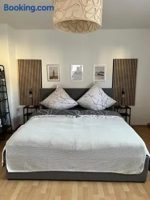 Image of Feel like Home 2