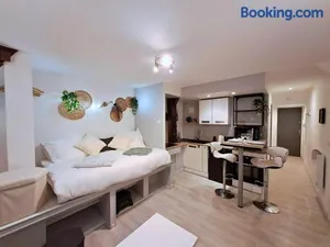 Image of L'Escale, studio, hyper-centre historique, Netflix