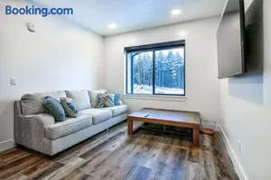 Image of Luxurious Gateway to Alaska Wonders A308