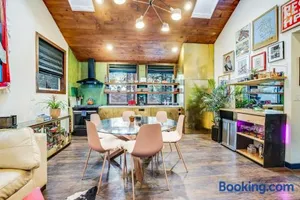 Image of Artsy Retreat - Woodstove Grill and Patio