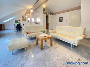 Image of 4 Zimmer Apartment, 125 qm, ruhig und zentrumsnah, max 5 Pers, Dachterasse, Garage, 1000 MBit