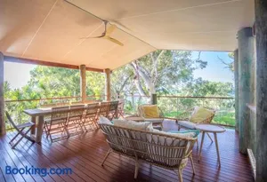 Image of Surf Gums, Sleeps 9, Pet Friendly, Fully Renovated