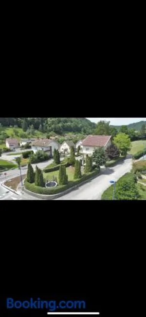 Image of Logement au calme dans une maison.