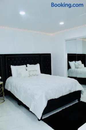 Image of Luxury Studio only 5 miles to IAH