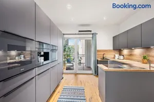 Image of EDLER WOHNRAUM Luxuriöses Stadtstudio mit Balkon, Kaffeevollautomat & Klima