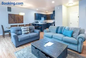 Image of TWO townhomes for your giant group!