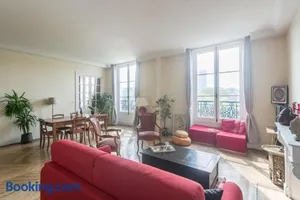 Image of Paris-sur-seine-chez-caroline
