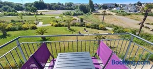 Image of Appartement devant la plage avec piscine