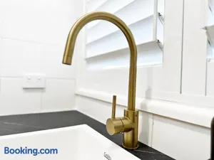 Image of Solhaus - Modern 1BR by Towradgi Beach