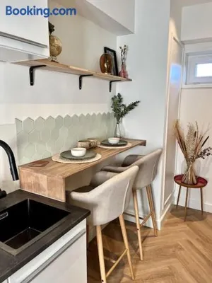 Image of Tiny House in center Aalsmeer I Close to Schiphol & Amsterdam