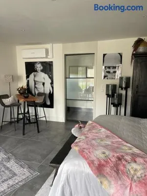Image of B&B Bubbles&Bites