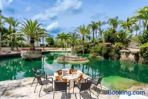 Image of Tropical Oasis Miami SW Stunning Garden & Pool