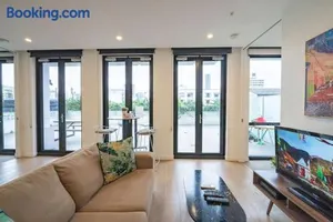 Image of Central Brisbane 2BR Apt - Pool, Gym & Big Balcony M25