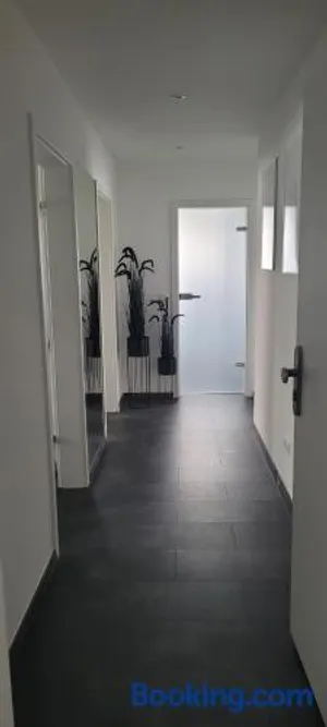 Image of E&S Apartments 1