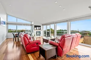 Image of Tides Port Fairy