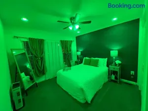 Image of Chic 3 Bedroom house in Baltimore