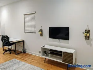 Image of Cosy room near medical district with private balcony