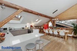 Image of Chalet Vogue