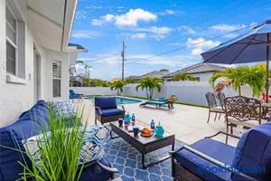 Image of Private Pool｜Near Beach｜Fenced Yard｜Outdoor Living