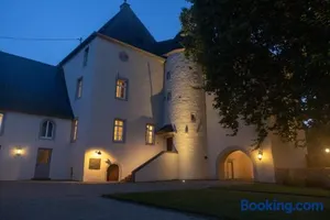 Image of Charmantes Chateau Lichter - Burghaus