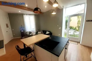 Image of Classé 4 étoiles - Cybèle - Centre ville 2 Chambres, cour privative et Garage