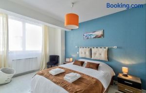 Image of Le Contemporain