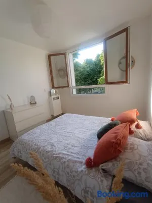 Image of Private Room in Cozy Homestay - Line 14, Direct Access to Paris - Airport Orly