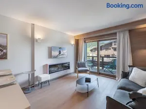 Image of Appartement avec Espace Bien-Être à Megève, Piscine, Salle de Sport et Parking Électrique - FR-1-569-34