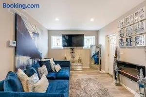 Image of Pretty Blue Bungalow