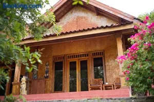 Image of Yut's Inn Flower Paradise Gili Gede