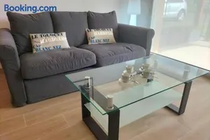 Image of Charming T2 near the mouth of the Canche