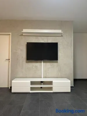 Image of Modern & Zentral in Lev, schnell in Köln DDorf, schnelles WIFI, Netflix