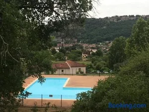 Image of CONFORTABLE MAISON DANS VILLAGE VACANCES AVEC PISCINE A CAJARC