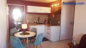 Image of La Perle Marine, Cosy et rénové, 200 m de la plage, 1 chambre, parking et Wifi