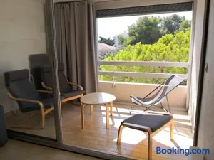 Image of Studio calme à Giens , 2 pas du port et des plages