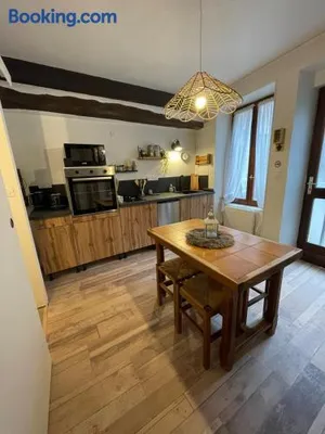 Image of "La petite maison" Triplex au centre ville - Les Terres du Roy