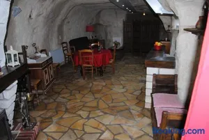 Image of Gite " Le Troglo des 3 Châteaux "