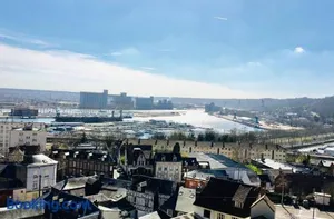 Image of Rouen : Vue panoramique sur la seine avec parking